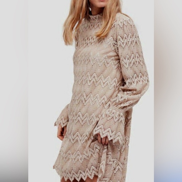 NWT Free People Simone Crochet Lace Shift Dress | Size XS | Neutral Beige Mini - Picture 1 of 12